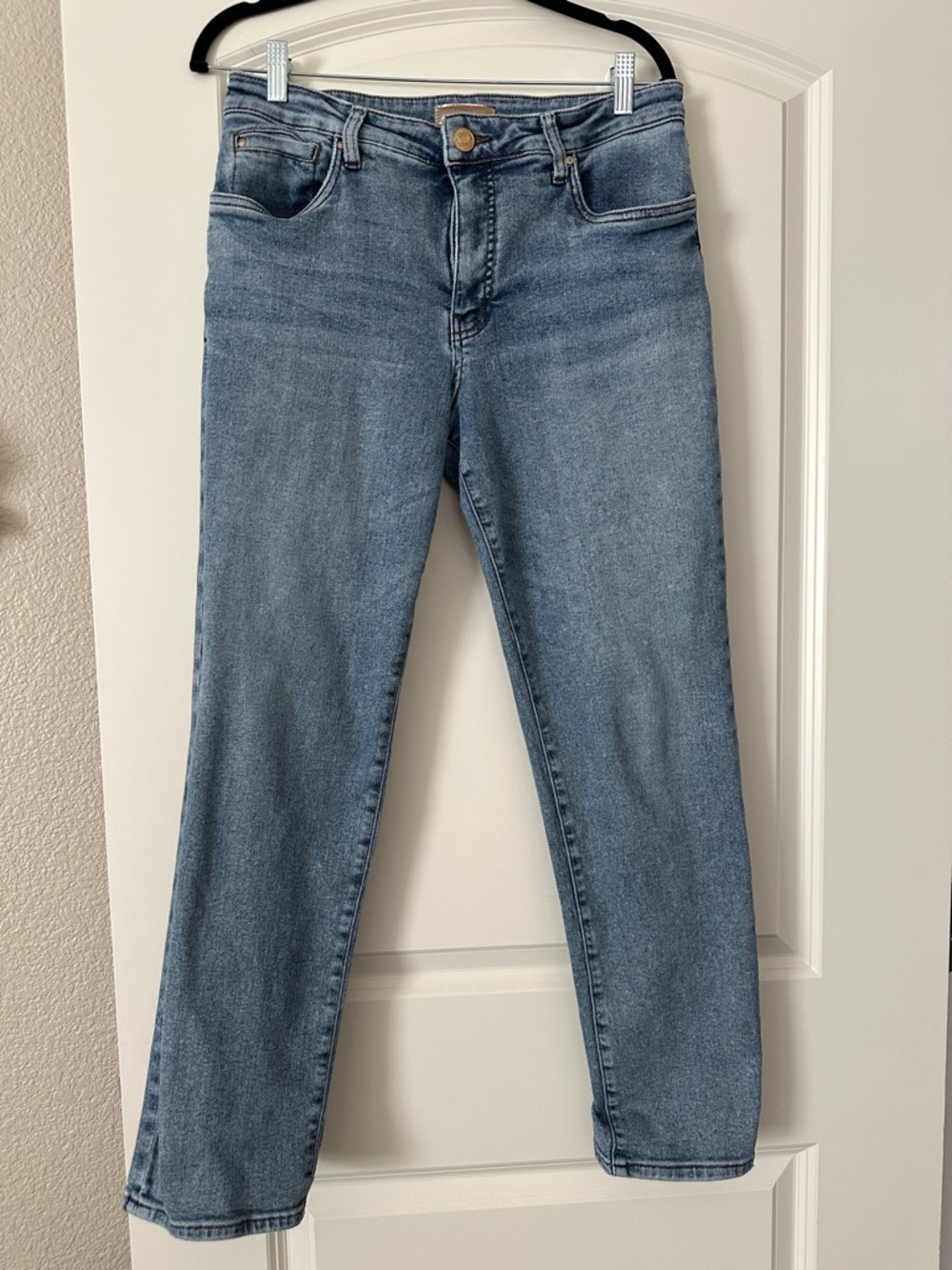 Kut from the Kloth Light Blue Straight Leg Jeans